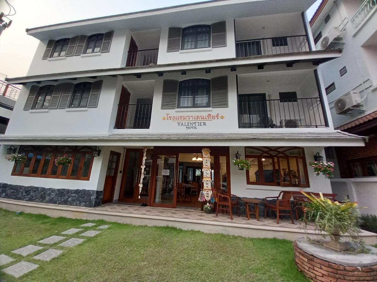 Valentier Cafe And Hotel Τσιάνγκ Μάι Εξωτερικό φωτογραφία