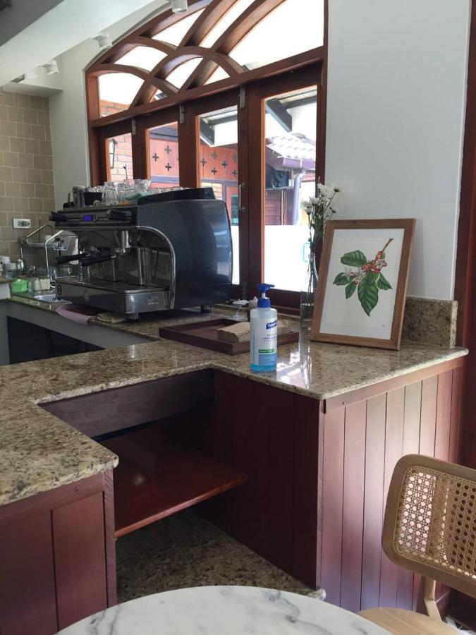 Valentier Cafe And Hotel Τσιάνγκ Μάι Εξωτερικό φωτογραφία