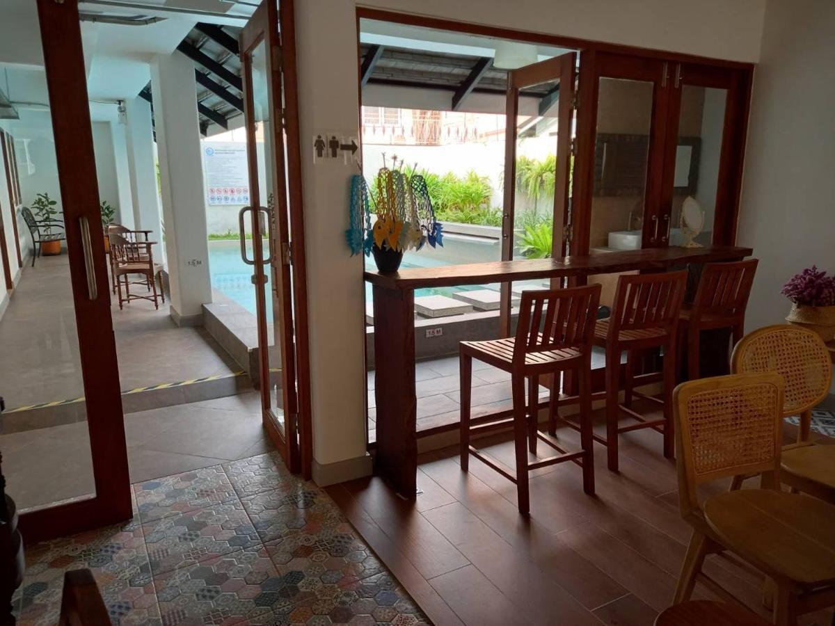 Valentier Cafe And Hotel Τσιάνγκ Μάι Εξωτερικό φωτογραφία