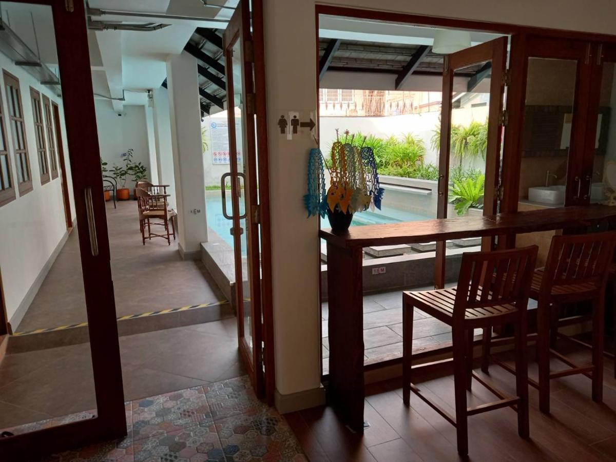 Valentier Cafe And Hotel Τσιάνγκ Μάι Εξωτερικό φωτογραφία