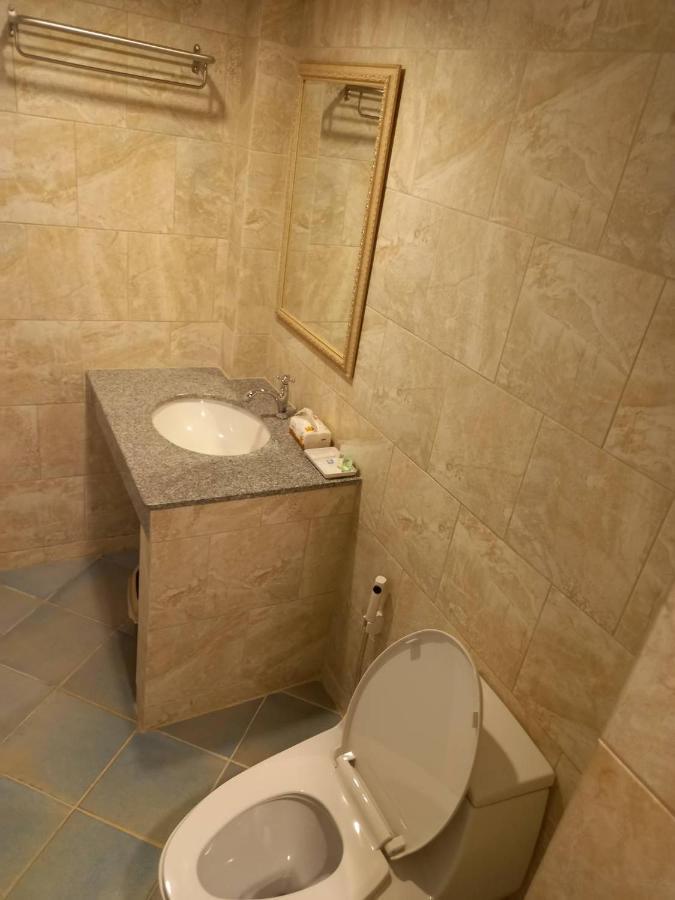 Valentier Cafe And Hotel Τσιάνγκ Μάι Εξωτερικό φωτογραφία